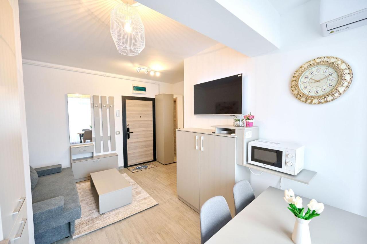 Royale Sundance Studio 7 Beach Spa & Pool Mamaia Nord Exteriér fotografie