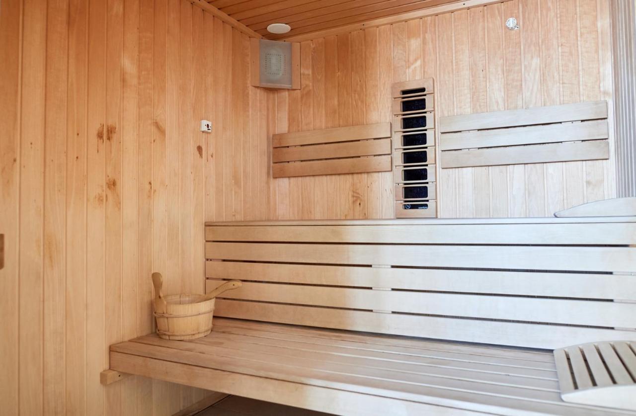 Royale Sundance Studio 7 Beach Spa & Pool Mamaia Nord Exteriér fotografie